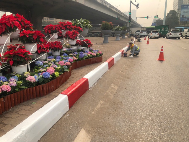 Hà Nội: Duy tu hệ thống kết cấu hạ tầng giao thông phục vụ Đại hội XIV của Đảng- Ảnh 1.