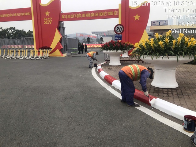 Hà Nội: Duy tu hệ thống kết cấu hạ tầng giao thông phục vụ Đại hội XIV của Đảng- Ảnh 4.