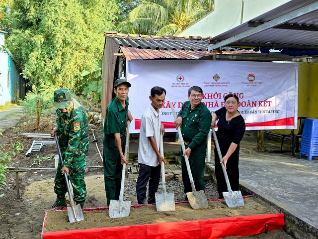 Khởi công xây dựng nhà “Đại đoàn kết” cho người nghèo khu vực biên giới biển- Ảnh 1.