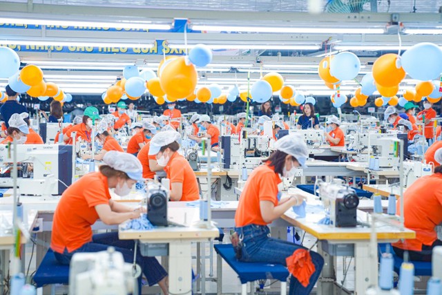 Ngành dệt may đạt tỷ lệ nội địa hóa cao nhất - Ảnh 1. Ngành dệt may đạt tỷ lệ nội địa hóa cao nhất - Ảnh 1.