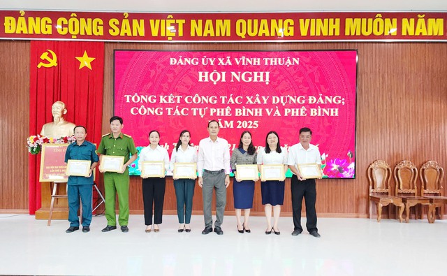 An Giang: Xã Vĩnh Thuận tổng kết công tác Xây dựng Đảng và công tác tự phê bình, phê bình năm 2025- Ảnh 4.