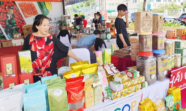 Đà Nẵng: Kích cầu tiêu dùng, tạo đà tăng trưởng thương mại - dịch vụ qua Hội chợ Xuân 2026- Ảnh 1.