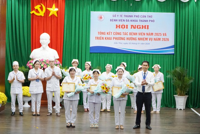 Bệnh viện Đa khoa TP Cần Thơ nâng cao chất lượng khám chữa bệnh cho nhân dân- Ảnh 3.