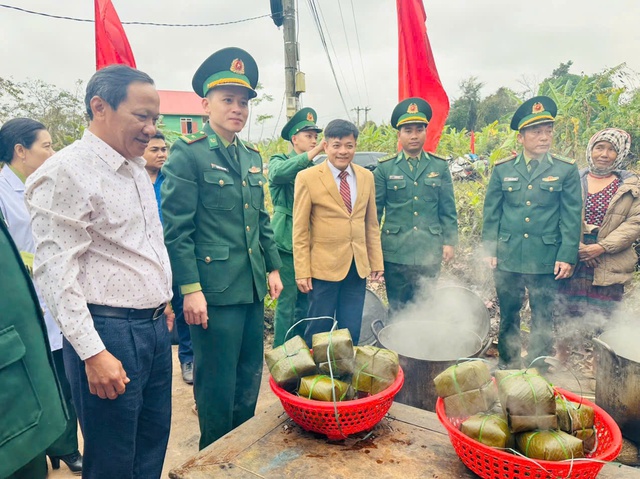 Đồn Biên phòng Thanh: Mang mùa xuân đến sớm và trọn vẹn cho bà con vùng biên giới- Ảnh 6.