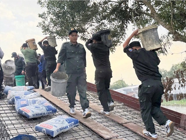 An Giang: Khi người chiến sĩ Công an góp sức nối những nhịp cầu cho dân- Ảnh 1.