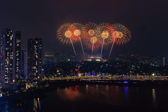 Từ Phú Quốc, Đà Nẵng, Sun Group mang cả bầu trời pháo hoa đỉnh cao ra Thủ đô- Ảnh 8.