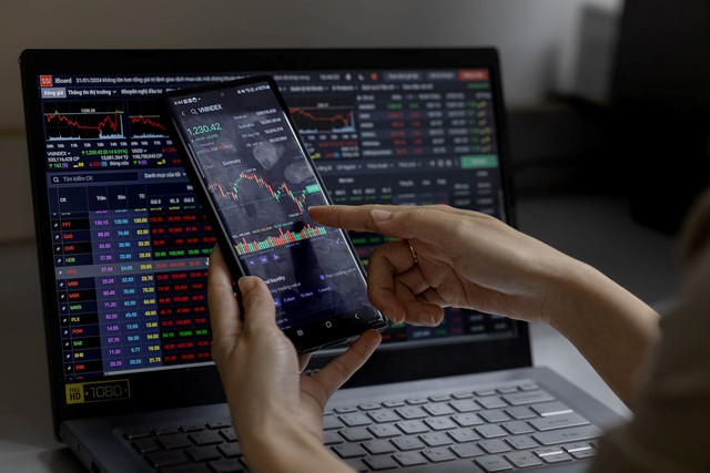 Nhóm ngân hàng đạt hơn 10,2 tỷ cổ phiếu giao dịch thỏa thuận trong năm 2025- Ảnh 1.