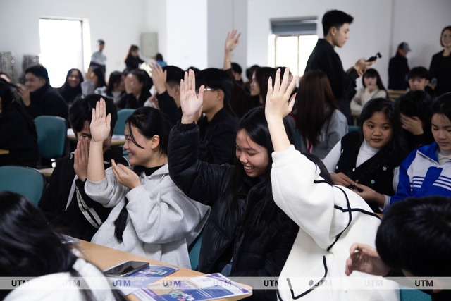 Tư vấn hướng nghiệp - Hành trình phục vụ cộng đồng, mở lối tương lai cho học sinh Nghệ An- Ảnh 5.