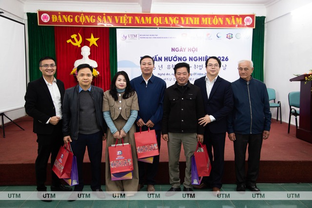 Tư vấn hướng nghiệp - Hành trình phục vụ cộng đồng, mở lối tương lai cho học sinh Nghệ An- Ảnh 7.