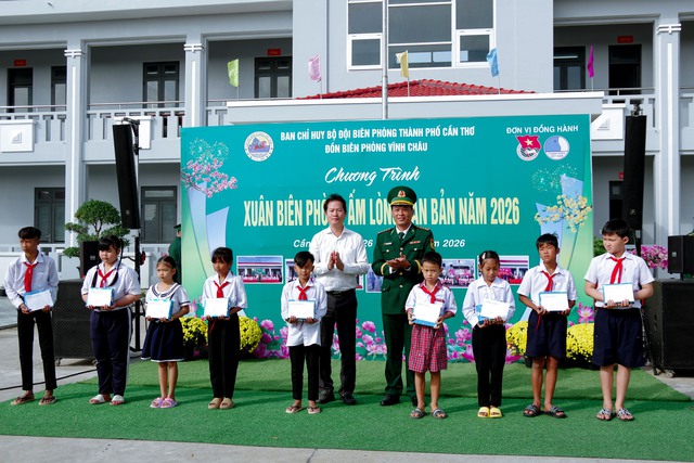Cần Thơ: Xuân Biên phòng ấm lòng dân bản tại phường Vĩnh Châu- Ảnh 2.