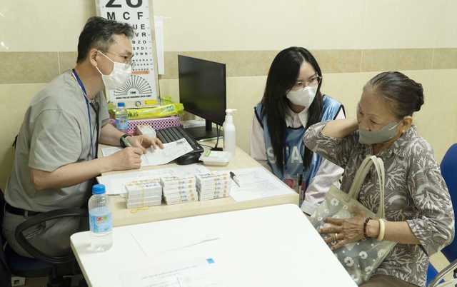 Bệnh viện Đại học Wonkwang (Hàn Quốc): Khám, cấp phát thuốc và điều trị miễn phí cho gần 3.000 người dân- Ảnh 1.