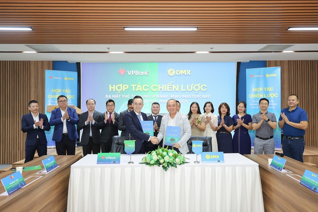 VPBank và Công ty Cổ phần Đầu tư Điện Máy Xanh (DMX) ra mắt thẻ tín dụng VPBank MWG Mastercard- Ảnh 1.