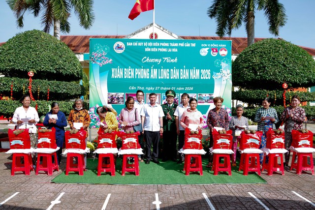 Chăm lo Tết cho các hộ dân có hoàn cảnh khó khăn trên địa bàn xã Lai Hòa- Ảnh 3. Chăm lo Tết cho các hộ dân có hoàn cảnh khó khăn trên địa bàn xã Lai Hòa- Ảnh 3.