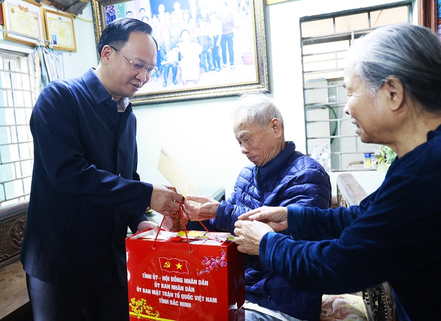Bắc Ninh: Thăm hỏi, tri ân gia đình chính sách dịp Tết Bính Ngọ 2026- Ảnh 3. Bắc Ninh: Thăm hỏi, tri ân gia đình chính sách dịp Tết Bính Ngọ 2026- Ảnh 3.