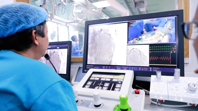 Bệnh viện Đa khoa Quốc tế S.I.S Cần Thơ ứng dụng “mắt thần” can thiệp DSA Artis Icono trong điều trị bệnh mạch máu- Ảnh 2.