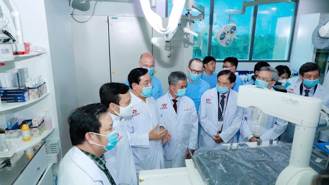 Bệnh viện Đa khoa Quốc tế S.I.S Cần Thơ ứng dụng “mắt thần” can thiệp DSA Artis Icono trong điều trị bệnh mạch máu- Ảnh 4.