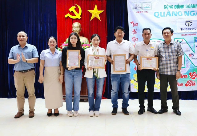 Quảng Ngãi: Lan tỏa nghĩa tình doanh nghiệp xa quê chăm lo Tết cho bà con quê nhà- Ảnh 3. Quảng Ngãi: Lan tỏa nghĩa tình doanh nghiệp xa quê chăm lo Tết cho bà con quê nhà- Ảnh 3.