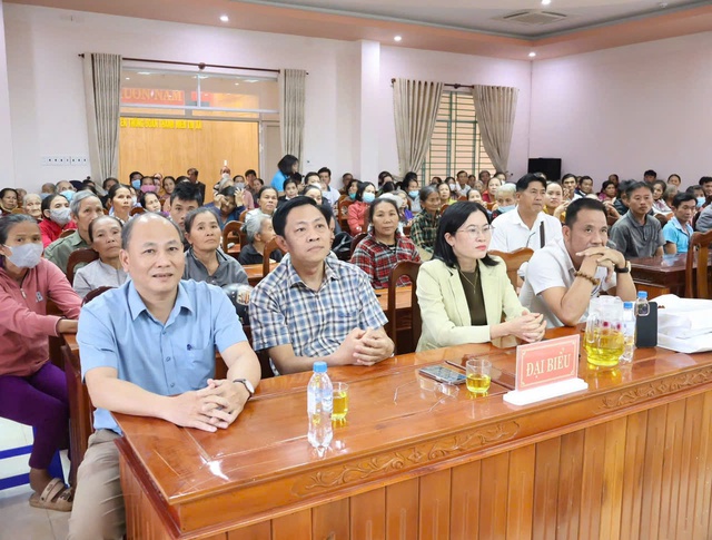 Quảng Ngãi: Lan tỏa nghĩa tình doanh nghiệp xa quê chăm lo Tết cho bà con quê nhà- Ảnh 2. Quảng Ngãi: Lan tỏa nghĩa tình doanh nghiệp xa quê chăm lo Tết cho bà con quê nhà- Ảnh 2.