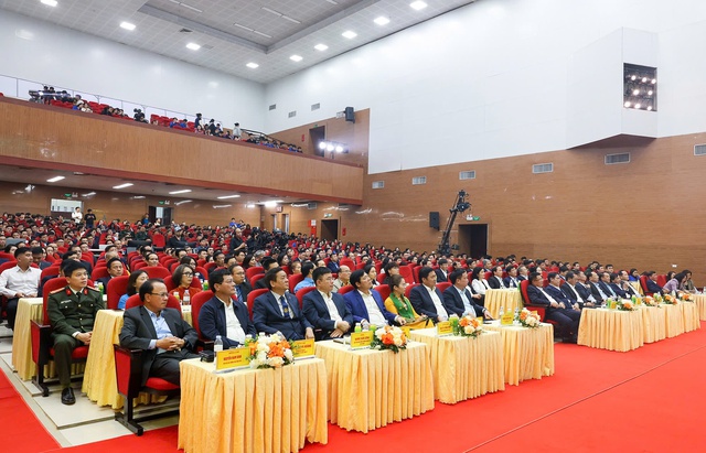 Nghĩa tình dòng Lam - Xuân Bính Ngọ 2026: Bản hòa ca của lòng nhân ái và sức mạnh đoàn kết xứ Nghệ- Ảnh 1. Nghĩa tình dòng Lam - Xuân Bính Ngọ 2026: Bản hòa ca của lòng nhân ái và sức mạnh đoàn kết xứ Nghệ- Ảnh 1.