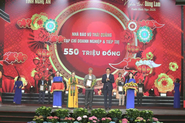 Nghĩa tình dòng Lam - Xuân Bính Ngọ 2026: Bản hòa ca của lòng nhân ái và sức mạnh đoàn kết xứ Nghệ- Ảnh 6. Nghĩa tình dòng Lam - Xuân Bính Ngọ 2026: Bản hòa ca của lòng nhân ái và sức mạnh đoàn kết xứ Nghệ- Ảnh 6.