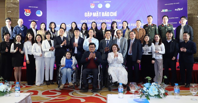 Khơi dậy và phát huy giá trị nhân văn vì cộng đồng người khuyết tật Việt Nam- Ảnh 3. Khơi dậy và phát huy giá trị nhân văn vì cộng đồng người khuyết tật Việt Nam- Ảnh 3.