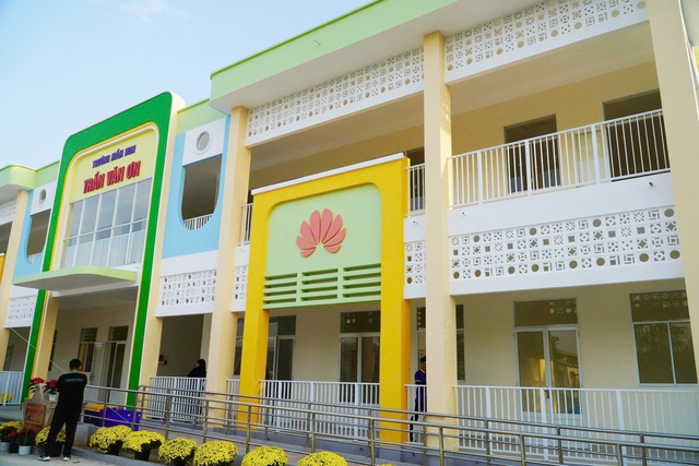 Khánh thành, bàn giao Trường Mầm non Trần Văn Ơn do Agribank Chi nhánh Bến Tre tài trợ- Ảnh 2.