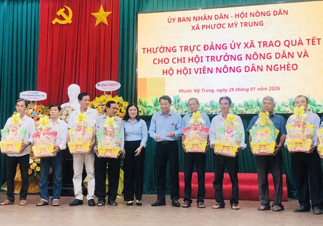 Vĩnh Long: Xã Phước Mỹ Trung ra mắt Câu lạc bộ Nông dân làm kinh tế giỏi- Ảnh 2. Vĩnh Long: Xã Phước Mỹ Trung ra mắt Câu lạc bộ Nông dân làm kinh tế giỏi- Ảnh 2.