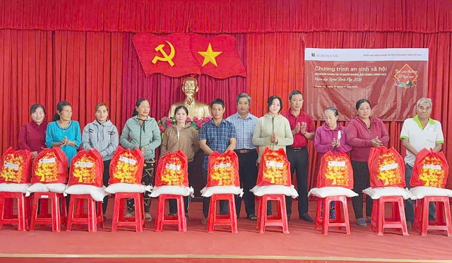 Agribank: Trao yêu thương - Tết trọn vẹn- Ảnh 7. Agribank: Trao yêu thương - Tết trọn vẹn- Ảnh 7.