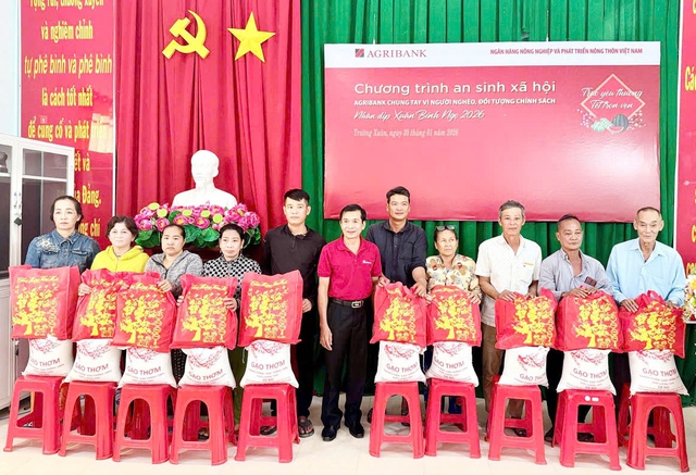 Agribank: Trao yêu thương - Tết trọn vẹn- Ảnh 6. Agribank: Trao yêu thương - Tết trọn vẹn- Ảnh 6.