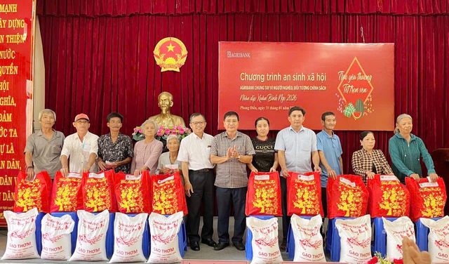 Agribank: Trao yêu thương - Tết trọn vẹn- Ảnh 4. Agribank: Trao yêu thương - Tết trọn vẹn- Ảnh 4.