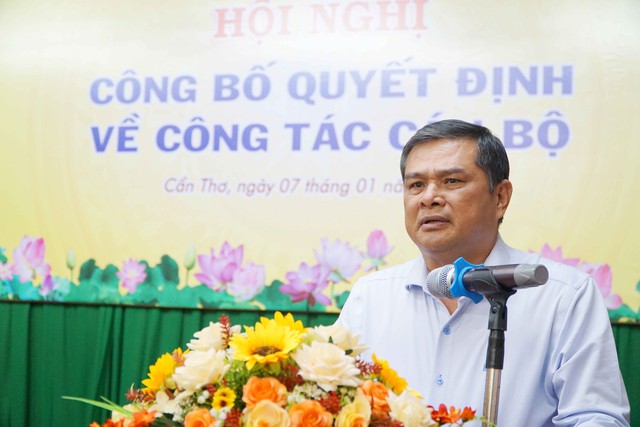 Sở Văn hóa, Thể thao và Du lịch TP Cần Thơ trao quyết định công tác cán bộ- Ảnh 5. Sở Văn hóa, Thể thao và Du lịch TP Cần Thơ trao quyết định công tác cán bộ- Ảnh 5.