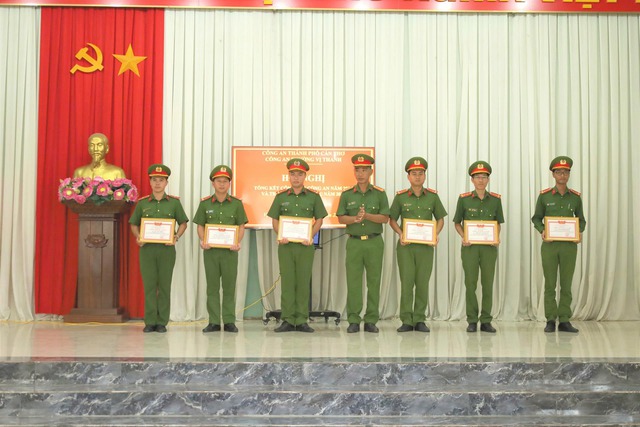 Công an phường Vị Thanh: Phòng ngừa tốt để đảm bảo an ninh- Ảnh 4. Công an phường Vị Thanh: Phòng ngừa tốt để đảm bảo an ninh- Ảnh 4.