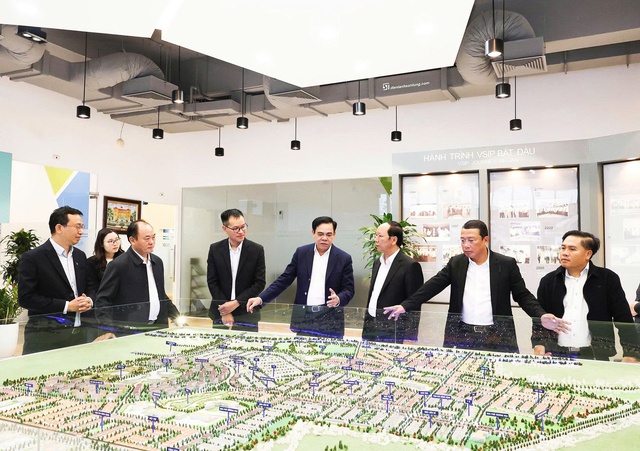 Nghệ An: Từ “vùng đất khó” đến thủ phủ công nghiệp- Ảnh 3. Nghệ An: Từ “vùng đất khó” đến thủ phủ công nghiệp- Ảnh 3.