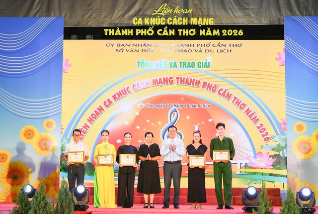 Bế mạc Liên hoan Ca khúc cách mạng TP Cần Thơ năm 2026- Ảnh 7.