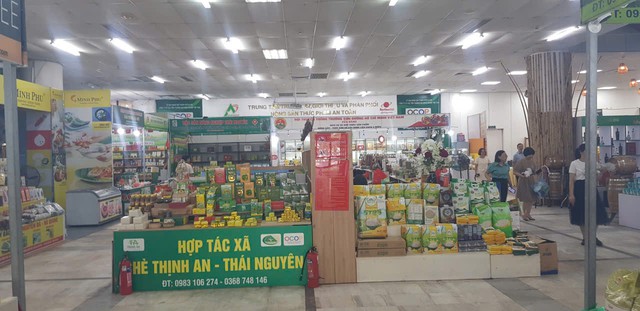 Doanh nghiệp, chủ thể OCOP của 18 tỉnh, thành phố tham dự Hội chợ Làng nghề Việt Nam lần thứ 22- Ảnh 4.