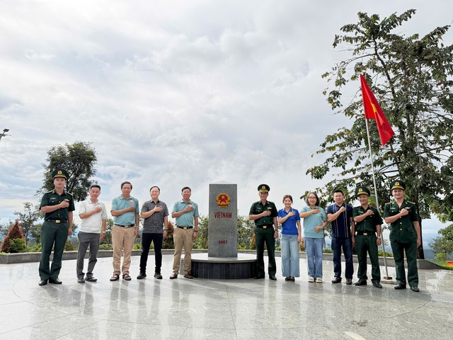 Chương trình Bình Thạnh - Bờ Y: Nối nhịp yêu thương, nâng bước em đến trường- Ảnh 2.