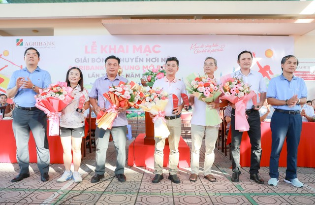 Hơn 300 VĐV tham dự Giải bóng chuyền hơi nữ Agribank Lai Vung mở rộng lần II năm 2026- Ảnh 3.