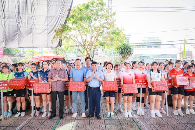 Hơn 300 VĐV tham dự Giải bóng chuyền hơi nữ Agribank Lai Vung mở rộng lần II năm 2026- Ảnh 5.