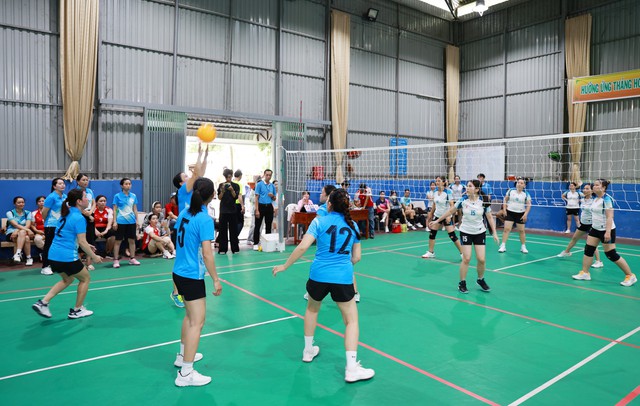 Hơn 300 VĐV tham dự Giải bóng chuyền hơi nữ Agribank Lai Vung mở rộng lần II năm 2026- Ảnh 11.