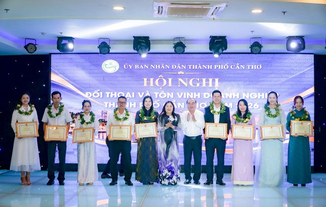 Cần Thơ cam kết theo dõi đến cùng từng vấn đề doanh nghiệp phản ánh- Ảnh 4.