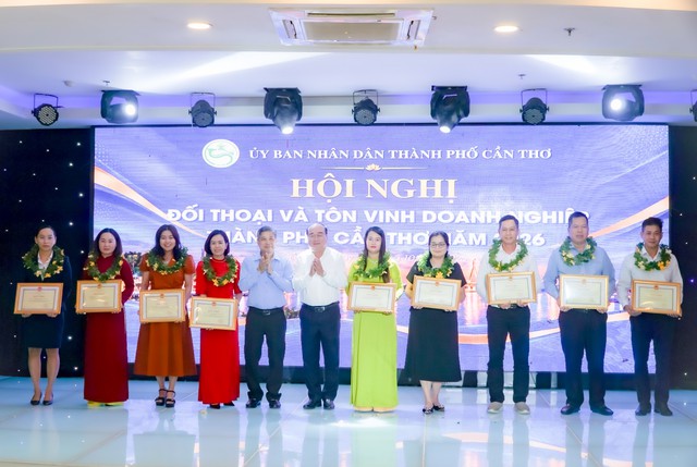 Cần Thơ cam kết theo dõi đến cùng từng vấn đề doanh nghiệp phản ánh- Ảnh 5.