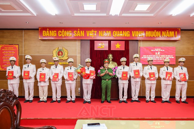 Công an TP Cần Thơ kiện toàn tổ chức bộ máy Phòng Cảnh sát giao thông - Ảnh 7.