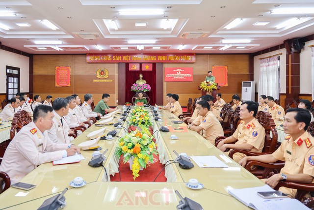Công an TP Cần Thơ kiện toàn tổ chức bộ máy Phòng Cảnh sát giao thông - Ảnh 1.