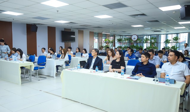 Đẩy mạnh cắt giảm thủ tục hành chính, gỡ rào cản cho doanh nghiệp phát triển - Ảnh 3.