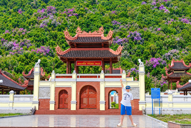 Sắc bằng lăng trên vùng đất anh hùng- Ảnh 1.