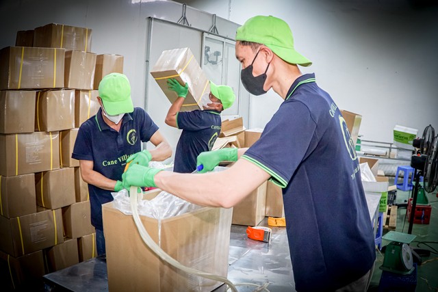 Cận cảnh quy trình "đóng băng" cây mía tươi xuất ngoại- Ảnh 5.