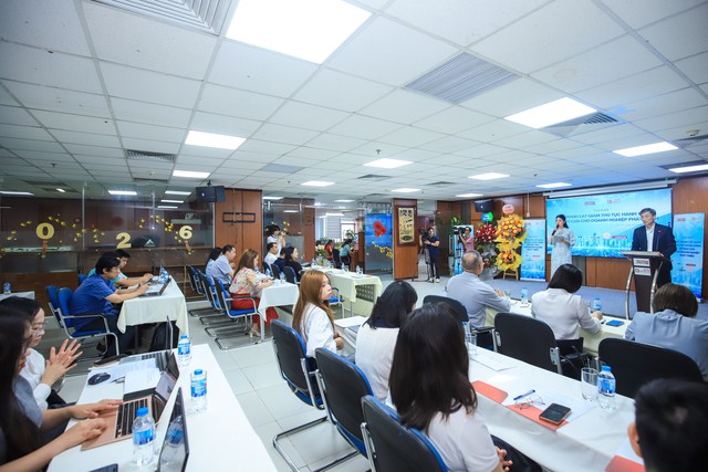 Đẩy mạnh cắt giảm thủ tục hành chính, gỡ rào cản cho doanh nghiệp phát triển - Ảnh 4.