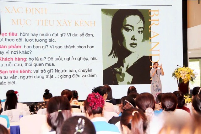 Phụ nữ Thanh Hóa đưa công nghệ số vào kinh doanh, mở rộng cánh cửa thị trường - Ảnh 2.