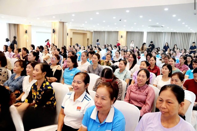 Phụ nữ Thanh Hóa đưa công nghệ số vào kinh doanh, mở rộng cánh cửa thị trường - Ảnh 1.