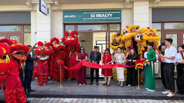 TP.HCM: Khai trương đồng loạt hệ thống văn phòng bán hàng Vinhomes Green Paradise- Ảnh 2.